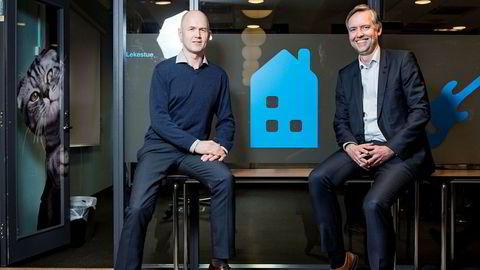 Eiendomsmegler 1 og Finn.no allierer seg om markedsføringsløsninger. Fra venstre: Magnus Aasen, sjef i Eiendomsmegler 1 og Ruben Søgaard, kommersiell direktør i Finn.