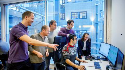 Det norske teknologiselskapet Novelda, med kun 35 ansatte, står bak teknologi som kan revolusjonere sensorbransjen. Fra venstre: Olav Liseth, Sigurd Pleym, Jan Roar Pleym, Eirik Hagem, Reza Parseh og Cornelia Mender.