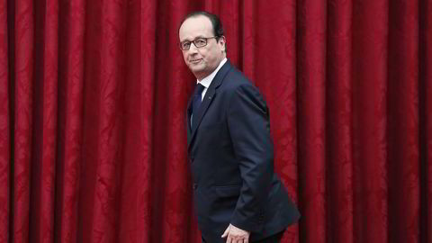 BYGGER BÅND. Frankrikes president François Hollande drar til Elfenbenskysten, Niger og Chad for å markere starten på en ny «antiterroroperasjon». Foto: Patrick Kovarik, AFP/NTB Scanpix
