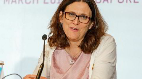 EUs handelskomissær Cecilia Malmström sier Norge kan bli unntatt fra en eventuell beskyttelsestoll på stål og aluminium fra EU.
