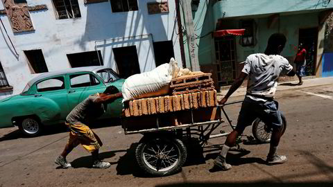 Det kommunistiske styret i Cuba vurderer nå å innføre en kryptovaluta for å dempe virkningene av amerikanske sanksjoner.