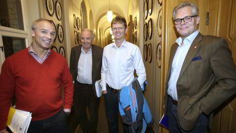 Forhandlingslederne i fra de fire partiene som har forhandlet om statsbudsjettet. Fr.v.: Hans Olav Syversen (Krf), Svein Flåtten (H), Terje Breivik (V) og Hans Andreas Limi (Frp).