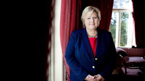 FÅR KRITIKK. Stats­minister Erna Solberg får kritikk av Ap for å vri seg unna klimamålet om at to tredeler av utslippskuttene skal tas innenlands. Foto: Ida von Hanno Bast