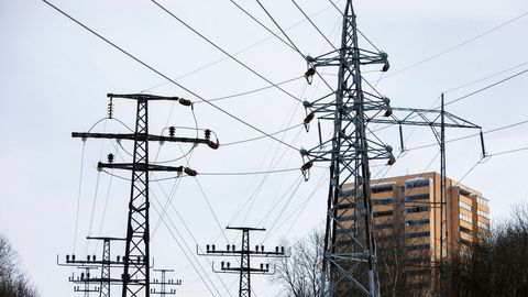 Oslo 20180302. Illustrasjonsbilde på strøm, høyspentmast, energi, energipriser, strømpriser, strømkabel. Foto: Ole Berg-Rusten / NTB Scanpix ---
