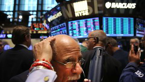 HEKTISK: Administrerende direktør Bob Iger i Disney på gulvet til New York Stock Exchange. Foto:
