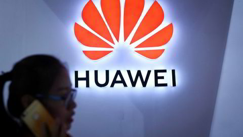 Det var bredt børsfall i Asia på torsdag, ledet av teknologiselskaper, etter at Huaweis finansdirektør ble arrestert i Canada. USA ønsker henne utlevert – til kraftige protester fra Kina.