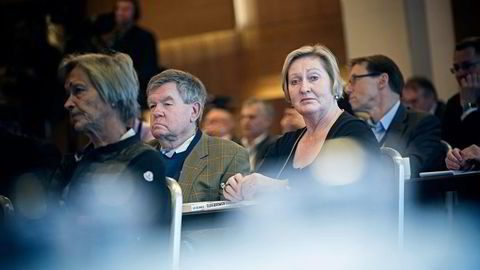 Småsparer Anne Sem følger tett med på uroen i aksjemarkedene sammen med sin ektemann, den tidligere meglernestoren Dagfinn Sundal. Foto: Gorm K. Gaare
