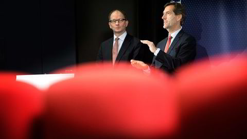 Kongsberg Gruppens finansdirektør, Hans-Jørgen Wibstad til venstre, konsernsjef Walter Qvam til høyre