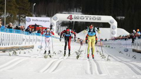 John Kristian Dahl (t.v.) stakk av med seieren i eliteklassen for menn i årets Birken. Anders Aukland (i midten) ble nummer to og Petter Eliassen nummer tre. Foto: Birken/Lars Krogsveen