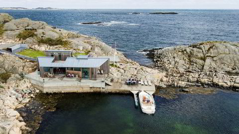 Denne hytta på Skjærbommen utenfor Kristiansand gikk like under prisantydningen på 9,9 millioner kroner i slutten av juli, ifølge megler Gustav Sædberg.