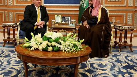 USAs utenriksminister Mike Pompeo ber Saudi-Arabias leder Mohammed bin Salman få slutt på krigen i Jemen.