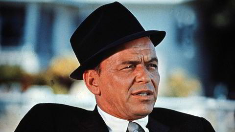 Frank Sinatra så ikke for seg at hans ansikt, etter hans død, skulle pryde dobørster og undertøy. Med hjelp av noen dyktige advokater gikk de rettens vei. Slik ble det at du ikke kan bruke navnet, utseendet, signaturen eller stemmen til en kjendis for å tjene penger på det, uten å ha tillatelse fra personen selv. Bildet av Sinatra er fra 1970.