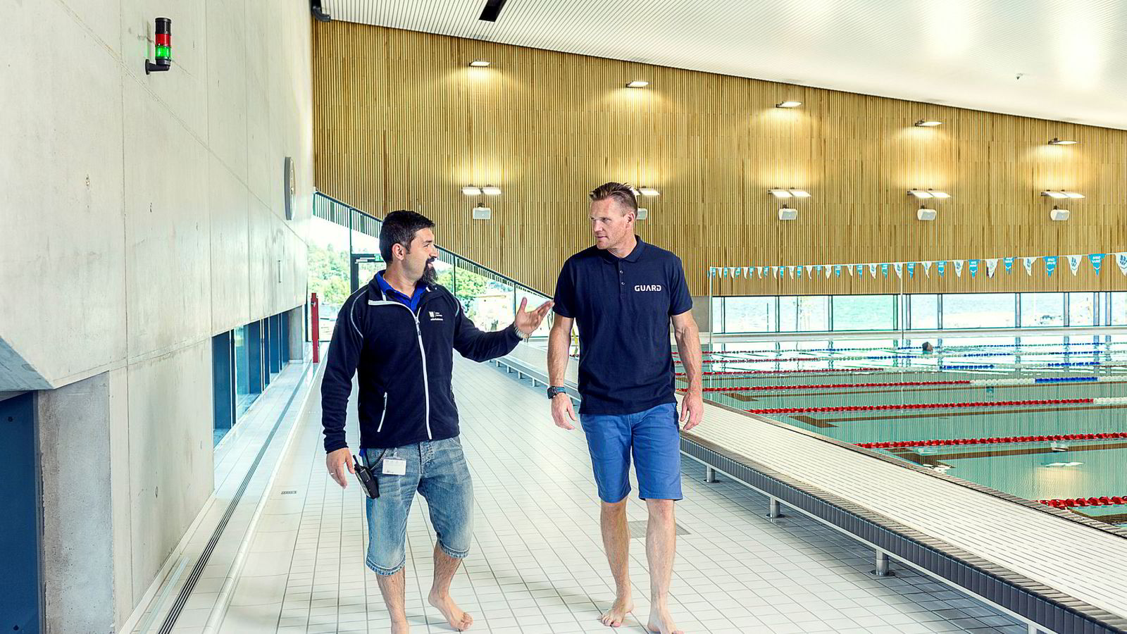 Styrer svømmehallen via en smartklokke