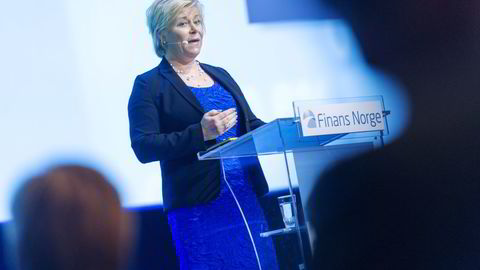 Finansminister Siv Jenser holder taler på Finansnæringens dag. Foto: Elin Høyland