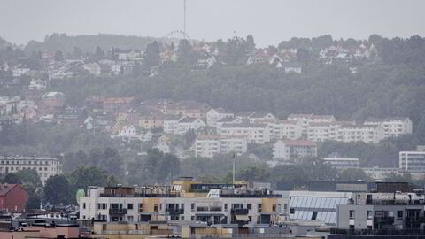 Usikkerheten om hvor renten skal, vil påvirke boligmarkedet i høst, tror eksperter.