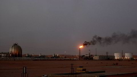 Oljefeltet Khurais antas å produsere over 1 million fat olje per dag. Her fra 2008.
