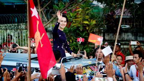 Aung San Suu Kyi får plass i landets nasjonalforsamling.
                  Foto: Gemunu Amarasinghe, 
                  AP/NTB Scanpix