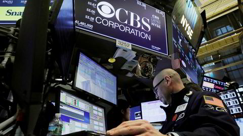 CBS Corporation er notert på New York-børsen. Tirsdag melder selskapet at de slår seg sammen med Viacom.