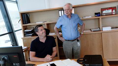 Administrerende direktør Arild Myrvoll (fra venstre) i Havila Kystruten og Per Sævik, konsernsjef i Havila Holding, fotografert ved selskapets hovedkontor i Fosnavåg.