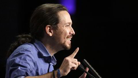Podemos leder Pablo Iglesias taler under en konferanse i Madrid. Foto: REUTERS/Andrea Comas.