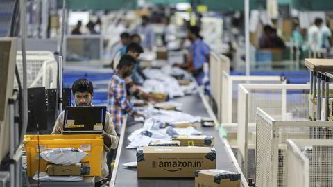 Hva skjer når Amazon inntar Skandinavia, spør kronikkforfatteren. Bildet er fra Amazon.com i Hyderabad i India, hvor selskapet har åpnet sin største pakkesentral.