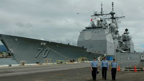 Kina nekter blant annet missilkrysseren USS Lake Erie å besøke Hongkong.