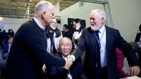 Californias guvernør Jerry Brown (til venstre), Kinas spesialutsending for klima Xie Zhenhua og EUs klimakommissær Miguel Arias Cañete er kvotekompiser under klimamøtet i Bonn.
