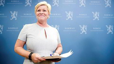 Finansminister Siv Jensen åpner opp for at fripoliseeierne skal få mer pensjon. Fredag får hun forslaget fra arbeidsgruppen som har jobbet med dette siden i fjor vår.