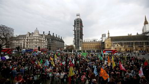 Etter uker med omfattende klimaprotester fra organisasjonen Extinction Rebellion erklærer parlamentet i Storbritannia «climate emergency».
