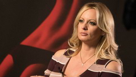 Stormy Daniels må punge ut til Donald Trump som hun saksøkte.