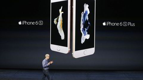 Apple-sjef Tim Cook presenterer Iphone 6s og Iphone 6s Plus for første gang, 9. september 2015 i San Francisco. Foto: NTB SCANPIX