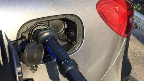 Et utvalg i Høyre foreslår at alle bensinstasjoner må få hurtigladere for elbil. Foto: Mona Pedersen