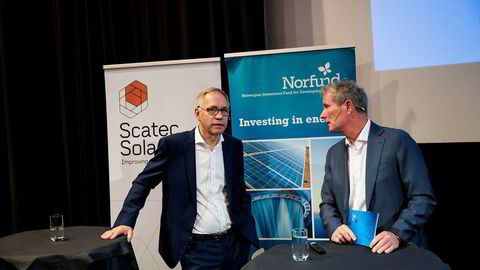 Scatec Solar-sjef Raymond Carlsen (til venstre) og Norfund-sjef Tellef Thorleifsson presenterte fredag transaksjonen mellom de to selskapene.