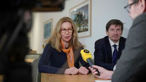 Swedbanks toppsjef Birgitte Bonnesen og styreformann Lars Idermark. De måtte begge trekke seg nylig på grunn av hvitvaskingskandalen.