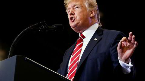 Trump under samlingen av sine støttespillere i Arizona. Der gikk han blant annet til angrep på de som ikke vil bygge muren mot Mexico.