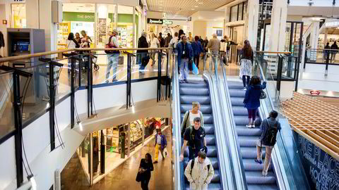 I Norge antas butikktyverier å utgjøre 0,7 prosent av omsetningen i desember.