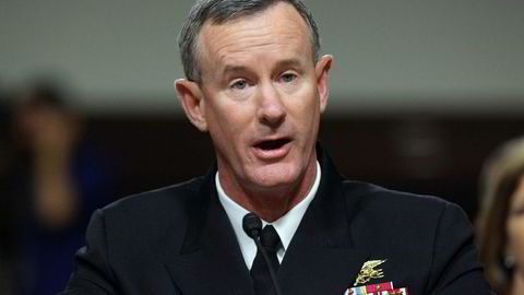 Pensjonert viseadmiral William McRaven har kritisert Trump-administrasjonen. Det lar ikke Donald Trump la gå upåaktet hen.