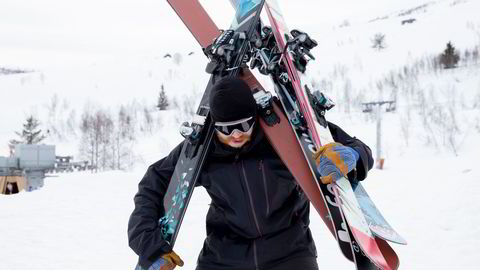 Hans Petter Hval og resten av Fri Flyt-redaksjonen tester hvert år over 100 par alpinski