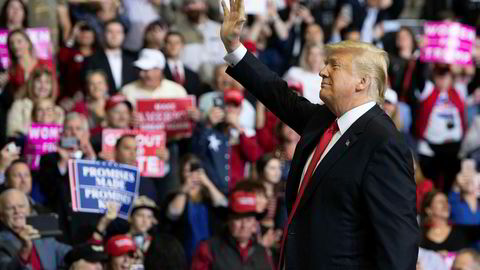 US President Donald Trump arrives for a campaign rally at the Toyota Center in Houston, Texas, on October 22, 2018. (Photo by SAUL LOEB / AFP)