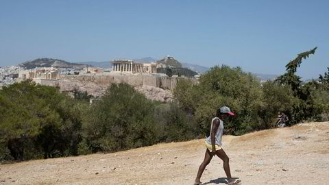 Parken Filopappos med utsikt til Akropolis. Mange unge grekere har forlatt Hellas for å finne arbeid de siste åtte årene.