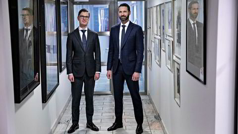 Porteføljeforvalterne Arne Simensen (til venstre) og Erlend Lødemel i Fondsfinans tror verdensøkonomien vil vokse saktere i år enn i fjor, men ser likevel lyst på markedsutsiktene.