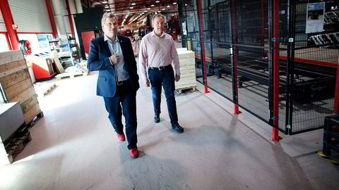 Sjef i IKM Haaland Kåre Hansen (til venstre) og forretningsutvikler Elling Herredsvela. Foto: Tomas Alf Larsen