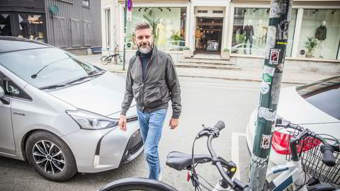 En av fire parkeringsplasser har forsvunnet fra Trondheim sentrum siden 2011. Jørgen Sagmo i Retro mener at ikke alle tiltakene for å skape et mer aktivt byliv har fungert.