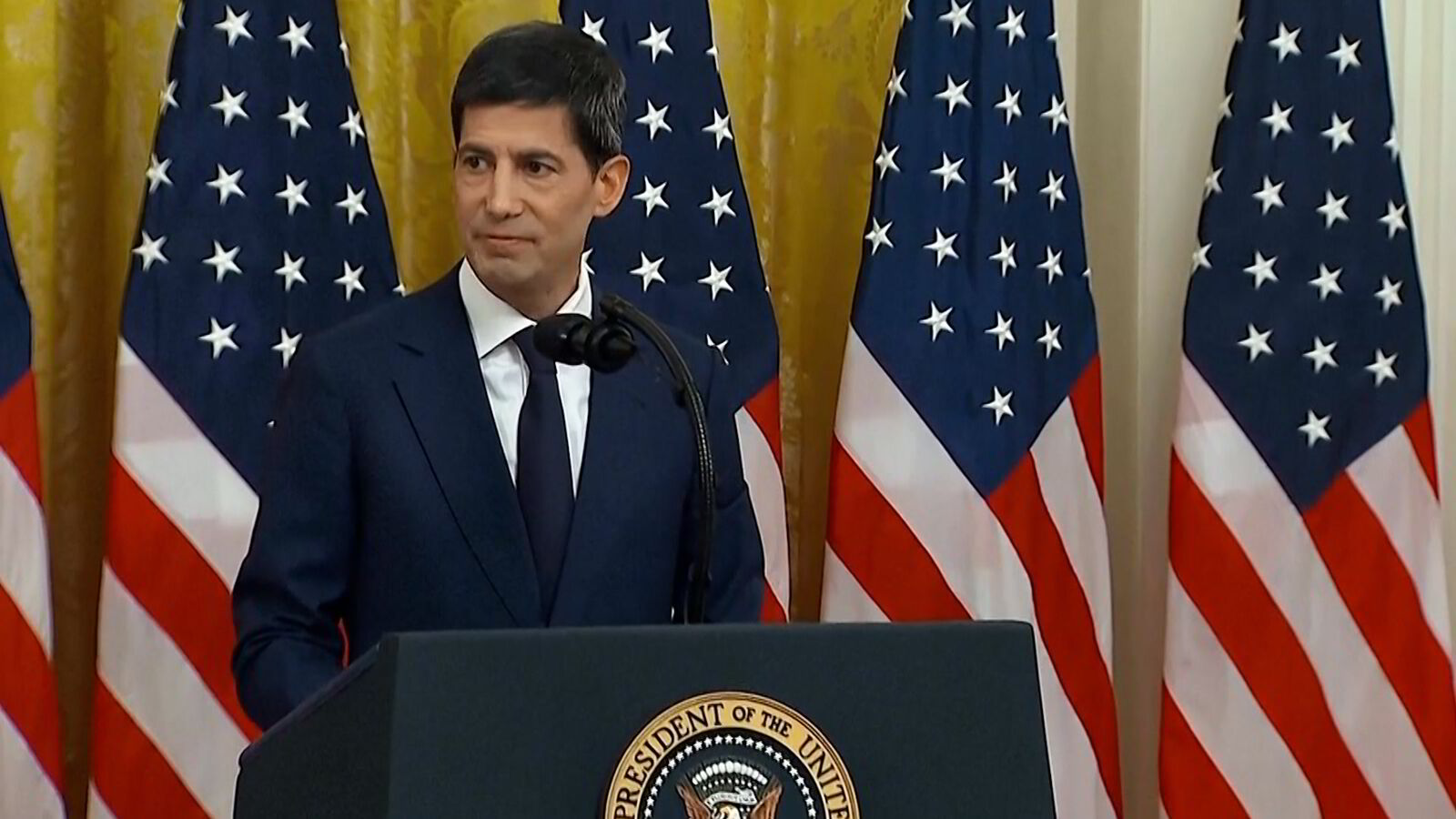 Her tas Kevin Warsh i ed som Fed-sjef: Lover «regimeskifte»