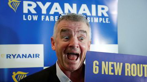 Michael O'Leary gjør seg til på sedvanlig vis. Her fra en pressekonferanse i Belgia, oktober 2018.