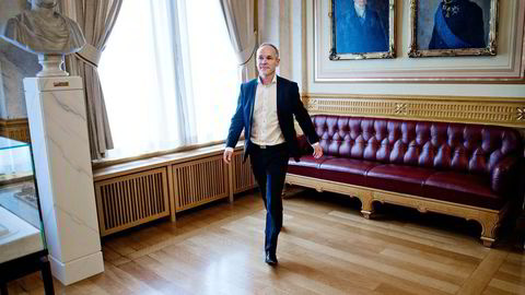 Kommunal- og moderniseringsminister Jan Tore Sanner strammer inn karantenelovverket for politikere og byråkrater. Foto: Hampus Lundgren