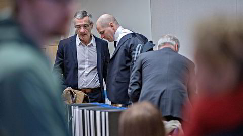 Boris Benulic (til venstre) og hans forsvarer Olle Kullinger i Södertörns Tingsrätt, der Benulic ble dømt til tre og et halvt års fengsel.
                  Foto: Aleksander Nordahl