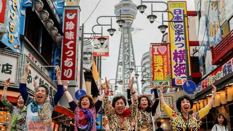 Hip-hop-dansende japanske bestemødre ønsker verdens toppledere velkommen til helgens G20-toppmøte i Osaka.