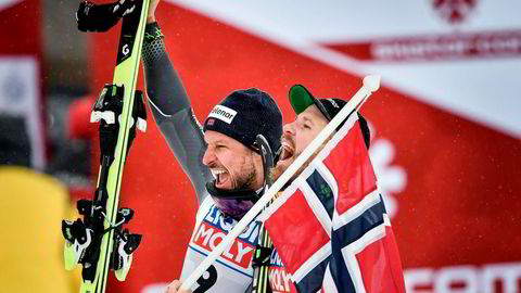 Alpinstjernen Aksel Lund Svindal avsluttet proffkarrieren med en annenplass i verdensmesterskapet i Åre i februar. Foran ham på pallen var tronarvingen Kjetil Jansrud (til høyre).