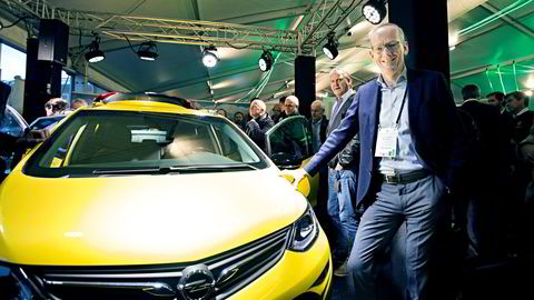 Opel-sjef Karl-Thomas Neumann presenterte Ampera, Opel nye el-bil, i årets Zero-konferanse.